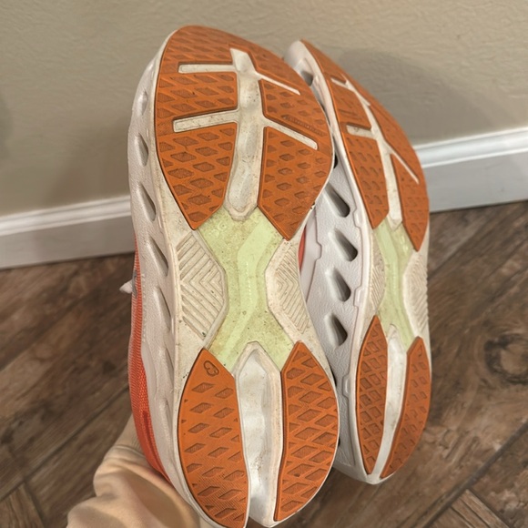 On Women's Cloudeclipse Running Shoes 10 Swiss engineering helion flame/ivory - Picture 5 of 8